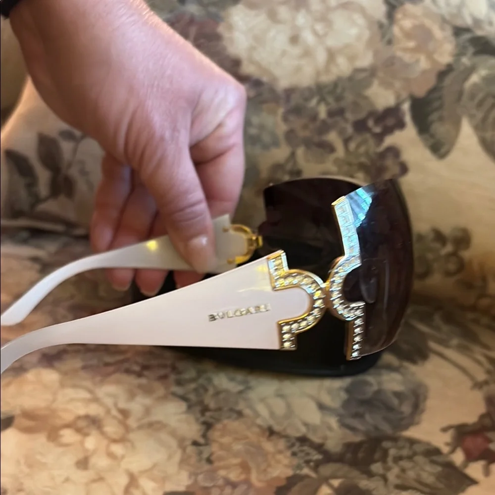 Bulgari Black and White Sunglasses Modern Accessories Swarofski crystals - Picture 3 of 7